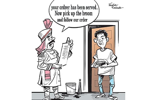 UP man dials control room for samosas, gets drain duty