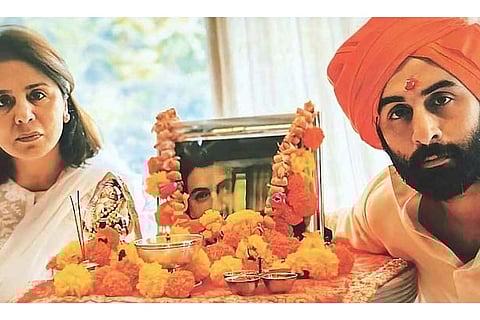 Prayer meet for Rishi Kapoor held at his residence