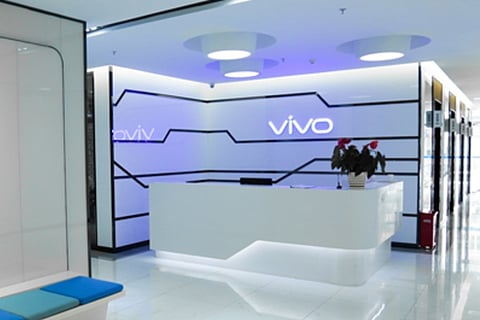 Vivo lets you buy phones offline from 20,000 retailers from home