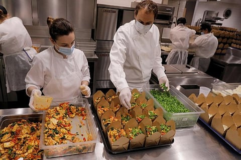 New York chef turns Michelin-starred eatery into charity kitchen in COVID-19 crisis