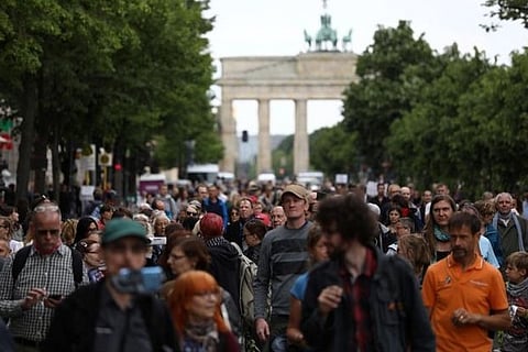 More than 40 diagnosed with COVID-19 after Frankfurt church service