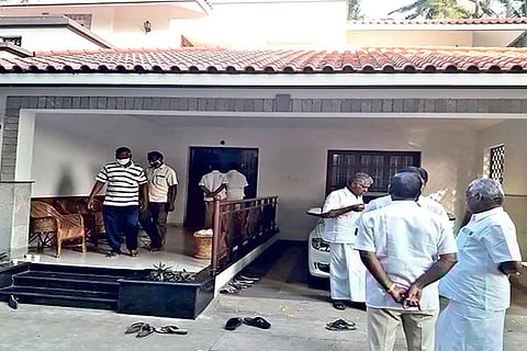 House targeted by burglars in Udumalpet on Sunday
