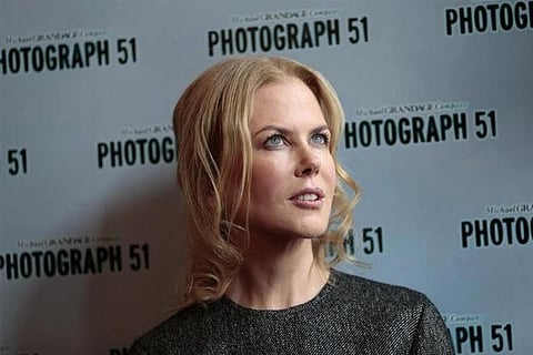 Nicole Kidman jokes about broken ankle
