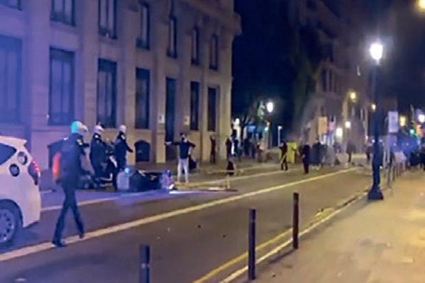 DeTect:  Video of Barcelona clash shared as riot in French city