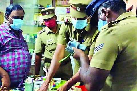 Namakkal MP Chinraj catches quack with 10 years’ ‘practice’ red-handed