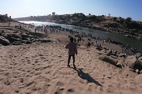 Ethiopians who fled the ongoing fighting in Tigray region are seen on the Sudan-Ethiopia border