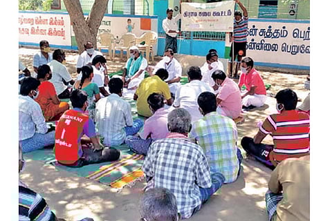 A gram sabha meeting held defying orders in Tirupur