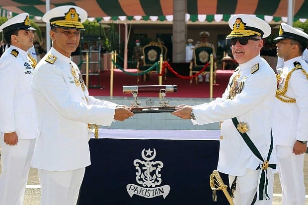 Admiral Amjad Khan Niazi takes over as new Pakistan Navy chief
