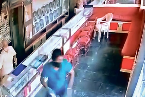 A grab of the video on the theft at the jewellery