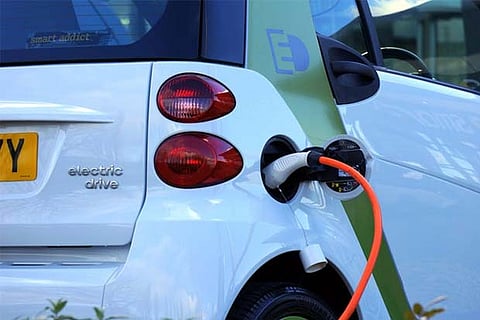 Fuel stations asked to have at least one EV charging station