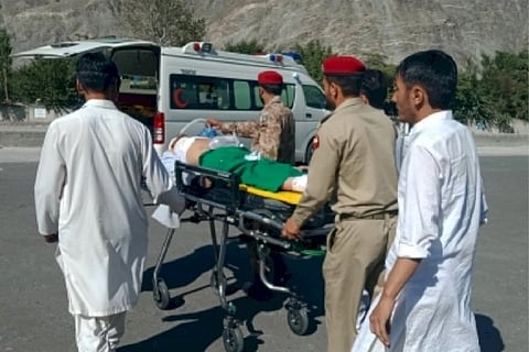 13 killed as passenger van overturns in Pak