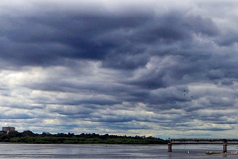 Summer showers lash parts of city, expected to continue for 24 hours