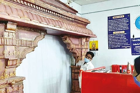 The mana medai being readied at Karur registrar office.