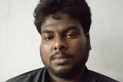 Man held for molesting minor girl in Tirumullaivoyal