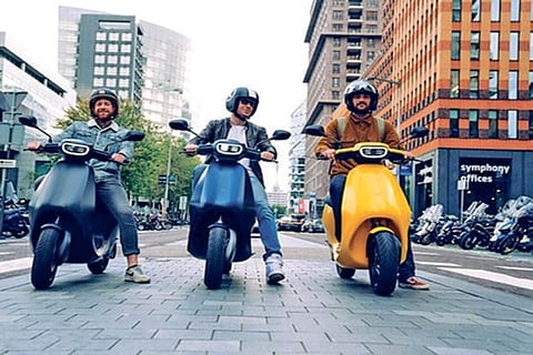 Ola drives in e-scooter tagged at Rs 99,999 onwards, deliveries to commence in Oct