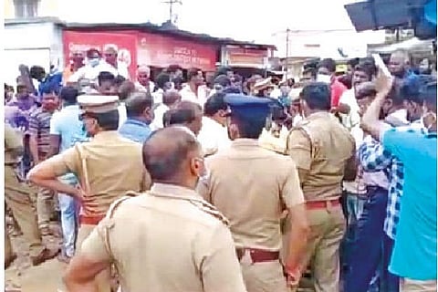 Villagers resorting to rail blockade in Irumbuliyur on Monday