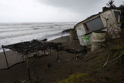 Hurricane Grace hits Mexico with torrential flooding, two deaths reported