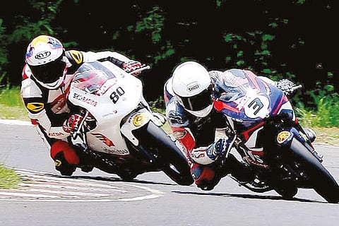 Jagan Kumar and Rajiv Sethu locked in a keen battle in the Pro-Stock 165cc race on Sunday.