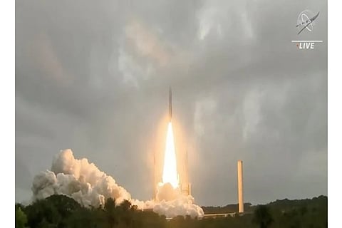 James Webb space telescope successfully lifts off (Photo Credit: NASA Webb TelescopeTwitter)