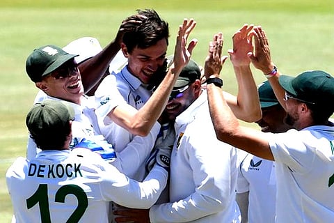 South Africa need 305 runs for a victory (Image Source: Twitter/@ICC)