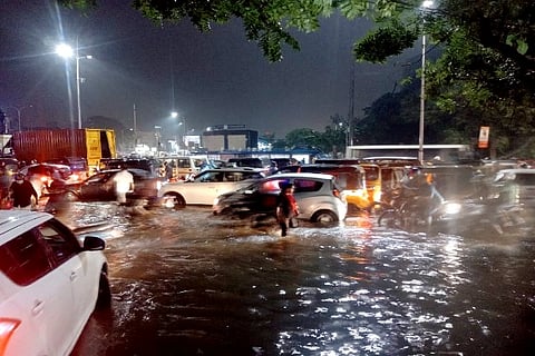 Several vehicles were stuck on the roads for hours together (Credit: Manikandan)