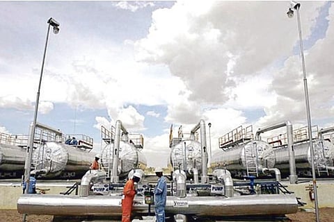 Centre may offer oilfield instead of paying USD 1.4 bn to Cairn: Sources