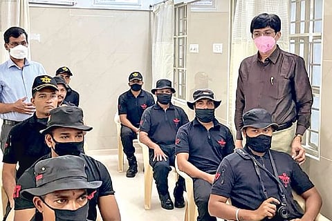 Health Secretary J Radhakrishnan inspects the vaccination drive at Nandivaram PHC