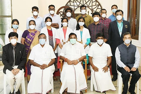 TN CM, Health Minister Vijaya Baskar with PG students of Raja Muthiah Institute of Medical Sciences