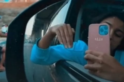 Alia recreates "Highway" scene 7 years after film's release