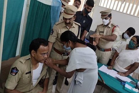 Andhra cops start receiving Covid vaccine shots