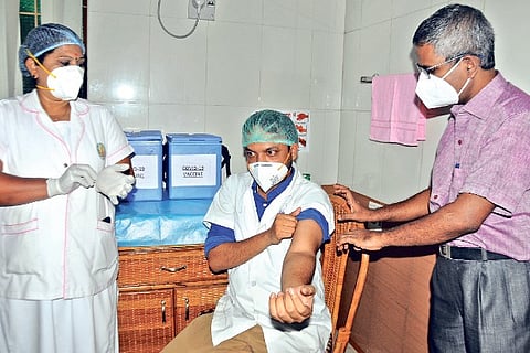 A vaccine demonstration being carried out at RGGGH on Saturday.