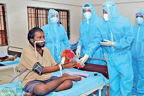 Health secretary J Radhakrishnan inspects COVID-19 ward at Rajiv Gandhi Government General Hospital