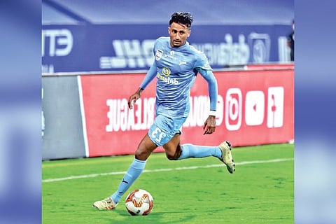 Mumbai City FC left-back Vignesh Dakshinamurthy
