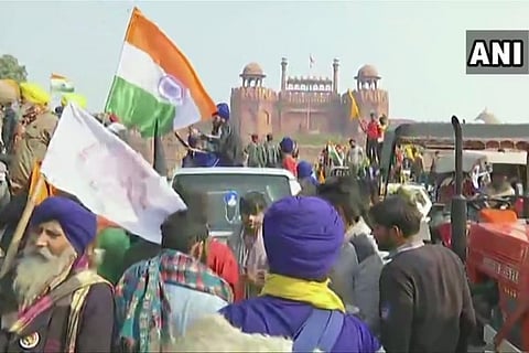 Farmers' tractor rally turns violent near ITO, police resort to lathi charge