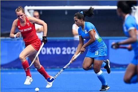 Indian women hockey players in action against Great Britain (Credit: Twitter/ @TheHockeyIndia)