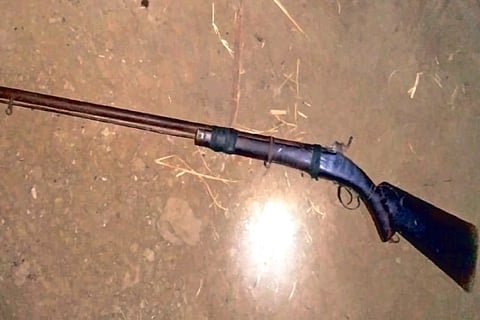 The single barrel gun seized by the police