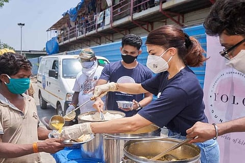 Jacqueline Fernandez helps feed people, interacts with Covid warriors