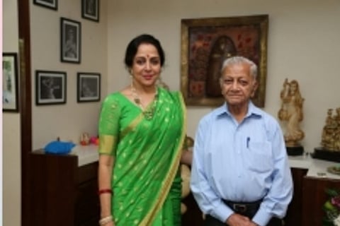 Hema Malini mourns demise of her secretary