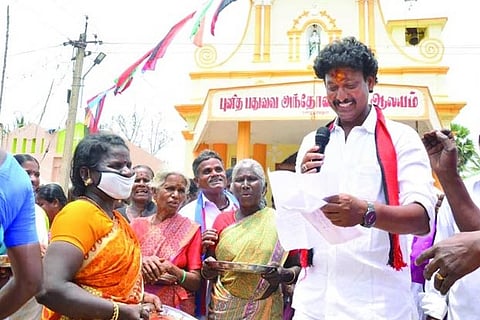 Minister Poyyamozhi. Image courtesy: Daily Thanthi