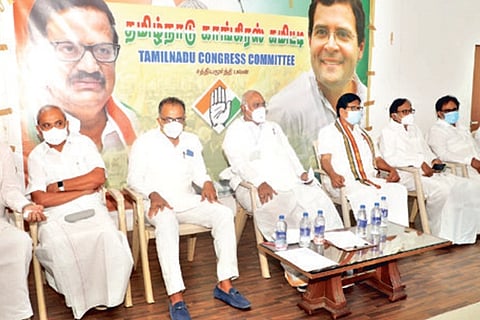 No consensus on legislative party leader in second round of Cong meet