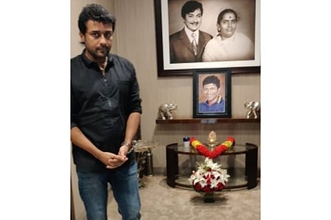 Suriya paid his respects at the 'samadhi' of late Kannada actor Puneeth Rajkum(Image Courtesy: IANS)