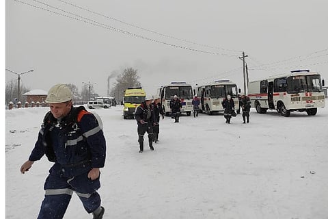 Russian mining accident kills 11, rescue effort halted over explosion risk (Image source: Reuters)