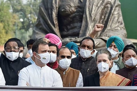 Sonia Gandhi and Rahul Gandhi at the protest in Parliament complex over farm laws issue (PTI)