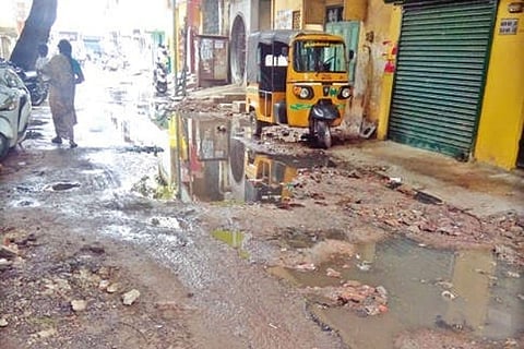 Sewage overflowing on to road in Old Washermenpet