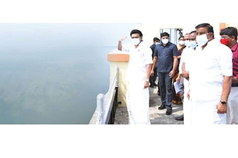 Chief Minister MK Stalin inspects the Chembarambakkam lake as part of monsoon preparedness measures