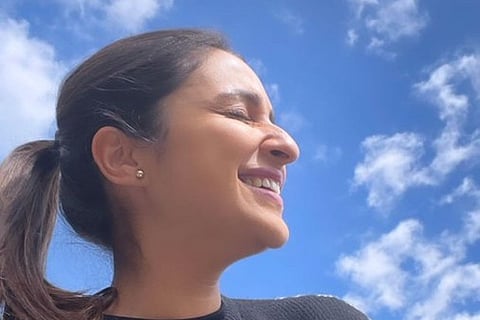 Image Courtesy: Twitter/@ParineetiChopra