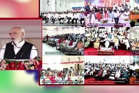 PM Modi  inaugurates the medical colleges from Siddharthnagar(Image Courtesy: IANS)