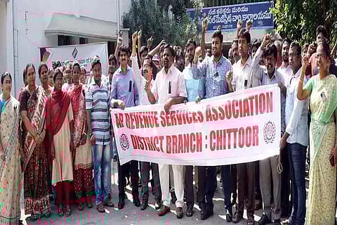 DMK man assaults spl tahsildar, revenue officials to stage protest