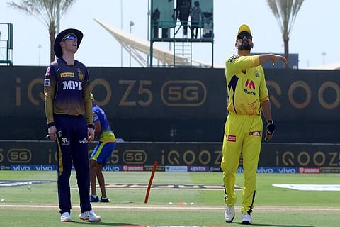 MS Dhoni and Eoin Morgan at the toss in IPL 2021 in Abu Dhabi (Image source: BCCI)
