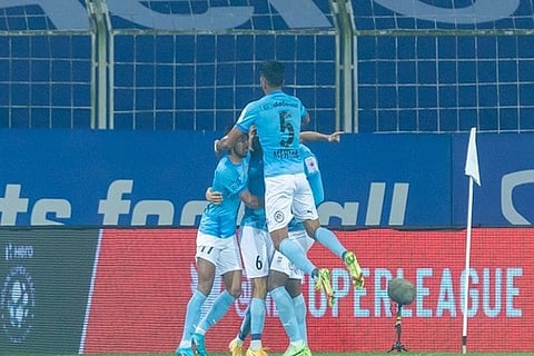 MCFC players celebrate the win over CFC (Image: ISL)